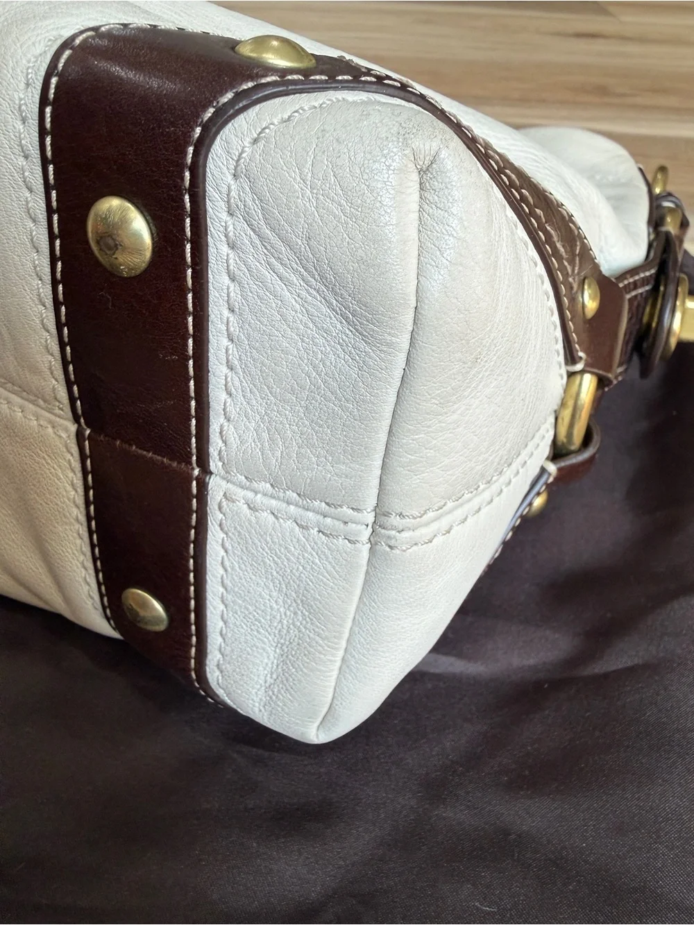 Vintage Coach Carly Leather Hobo Bag Off-White Leather Gold Hardware J0782-10615